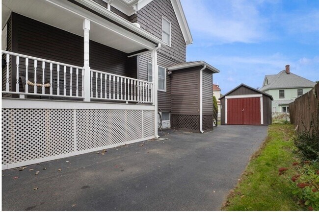 Building Photo - 12 Endicott St