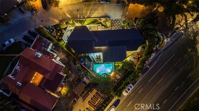 Building Photo - 2 Camel Point Dr
