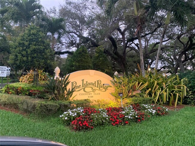 Building Photo - 1709 Whitehall Dr