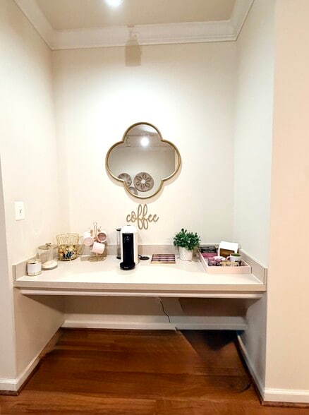 Building Photo - 12001 Market St