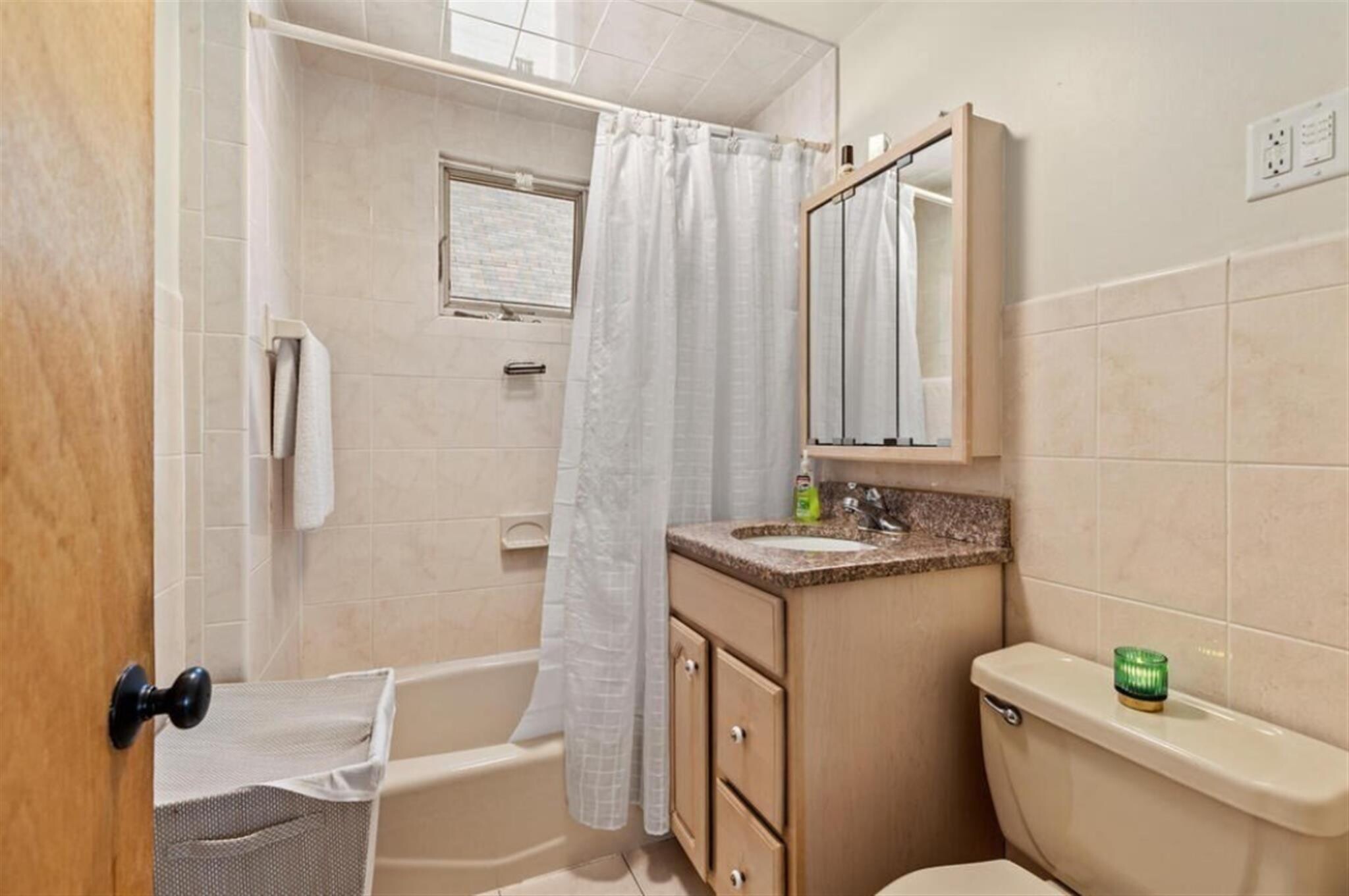 Building Photo - 38 George St