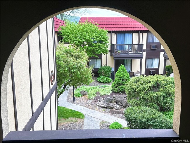 Building Photo - 3 Loudon Dr