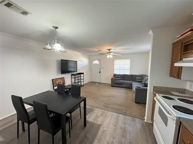 Building Photo - 5529-5531 Mesa Cir