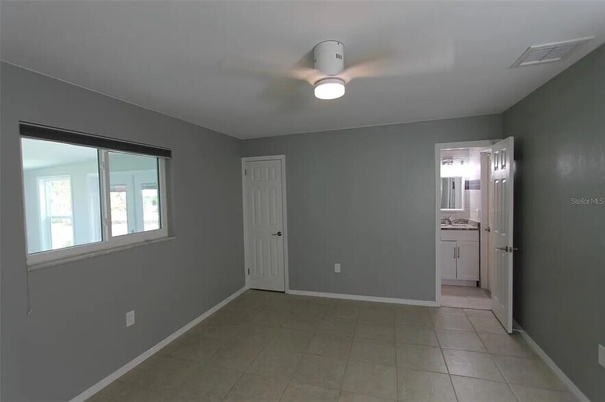 Building Photo - 5522 Yorkshire Way