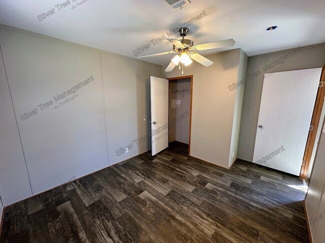 Building Photo - 260 Lark Meadow Dr