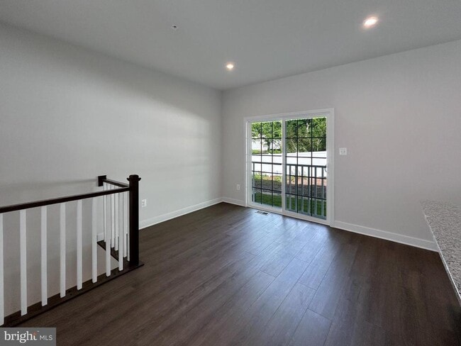 Building Photo - 338 Paca Gardens Ln