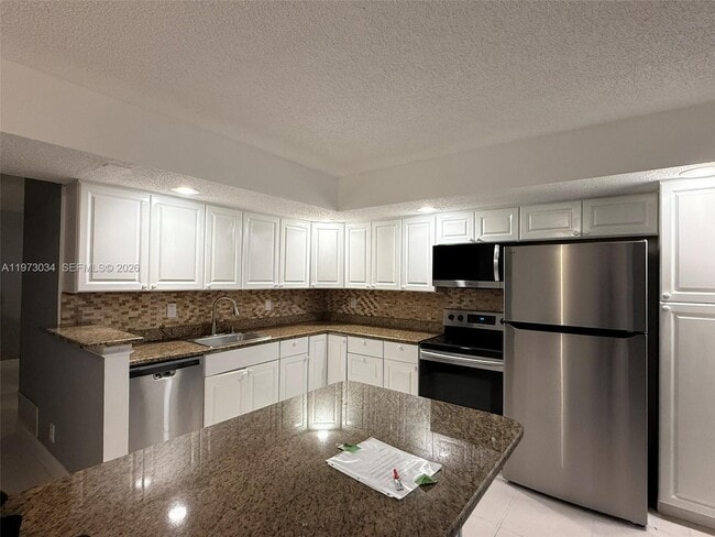 Building Photo - 5220 Las Verdes Cir