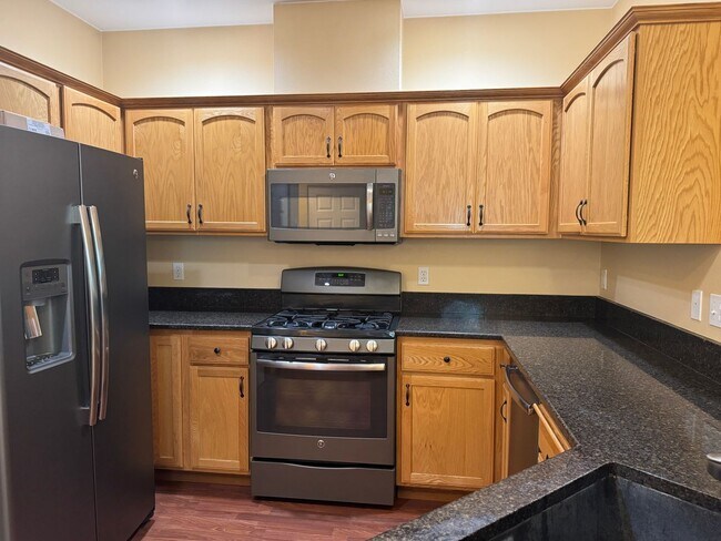 Building Photo - 10595 NE Kingston Meadow Cir