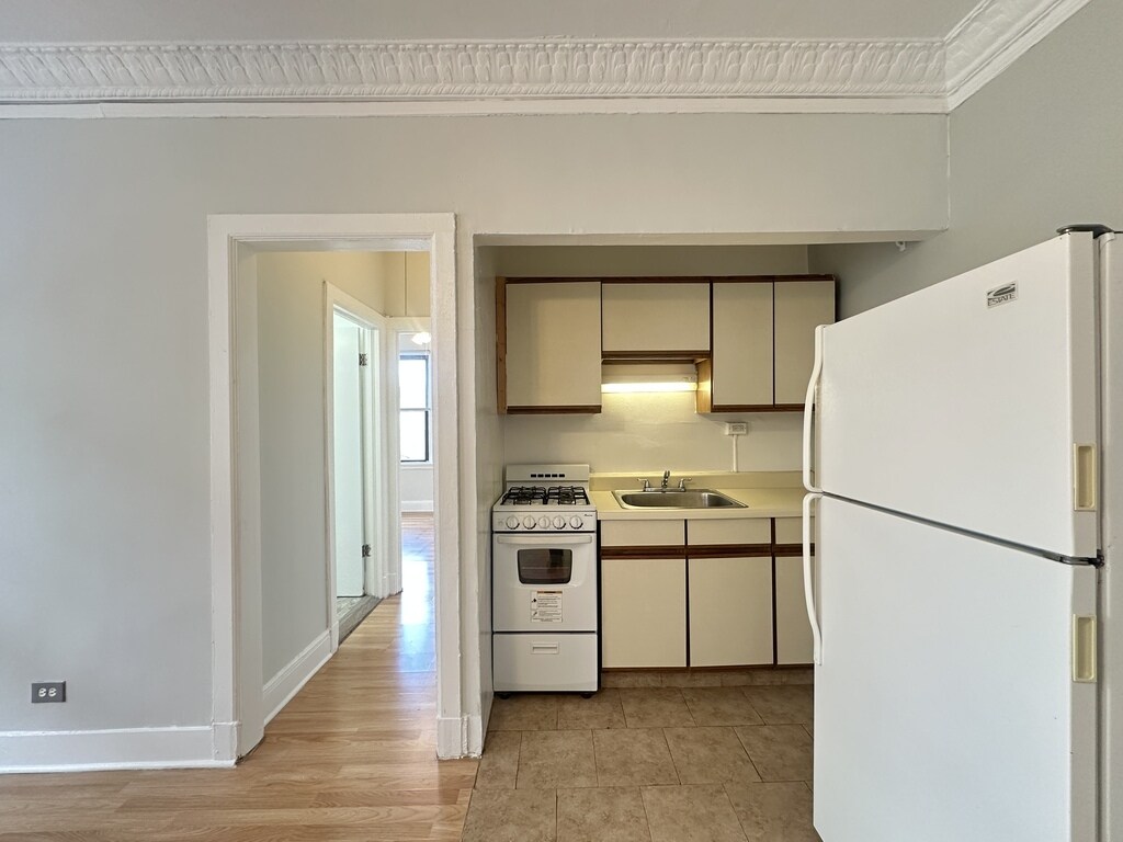 Building Photo - 3824 N Fremont St