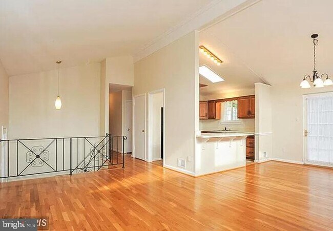 Building Photo - 8707 Greystone Pl