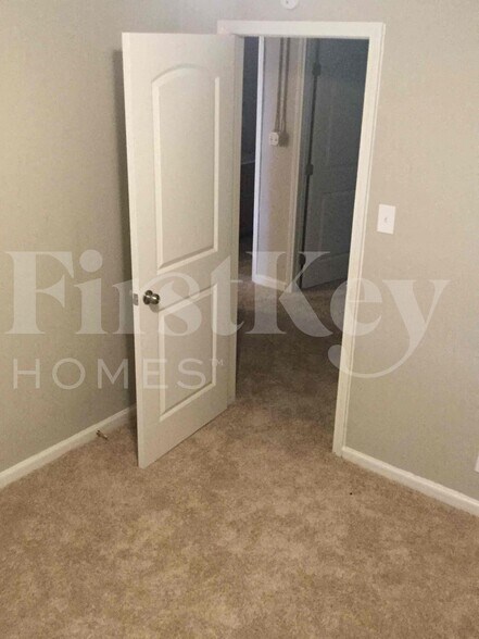 Building Photo - 676 Bridge Ave