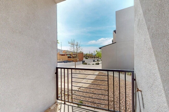 Building Photo - New Townhouse NE Heights 2/bedroom 1.5/bath 1/CG