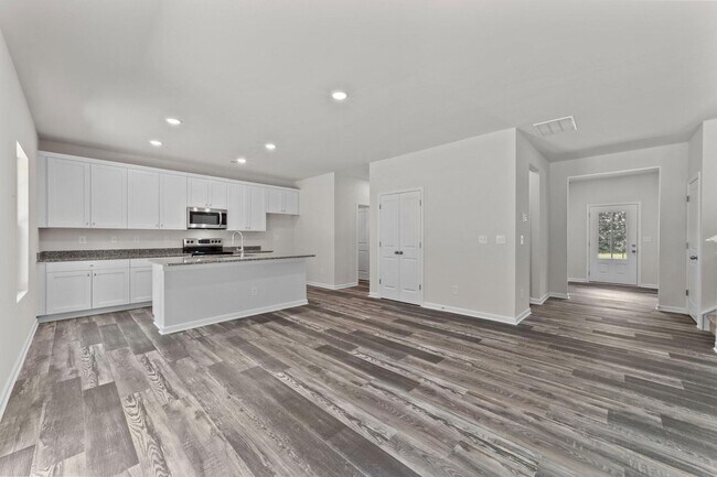 Building Photo - Coming Soon!