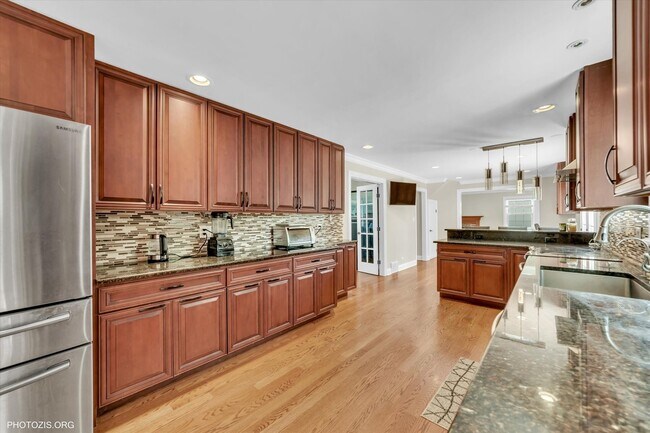 Building Photo - 950 Belmar Ln