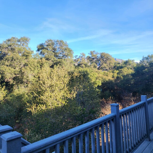 Building Photo - Ojai rental available now! Spacious 2-bedr...