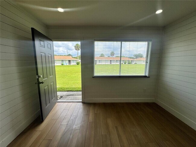 Building Photo - 2744 Botts Landing Rd