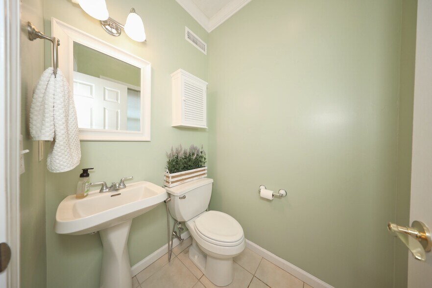 Bathroom 1 Half bath - 39 Ives St