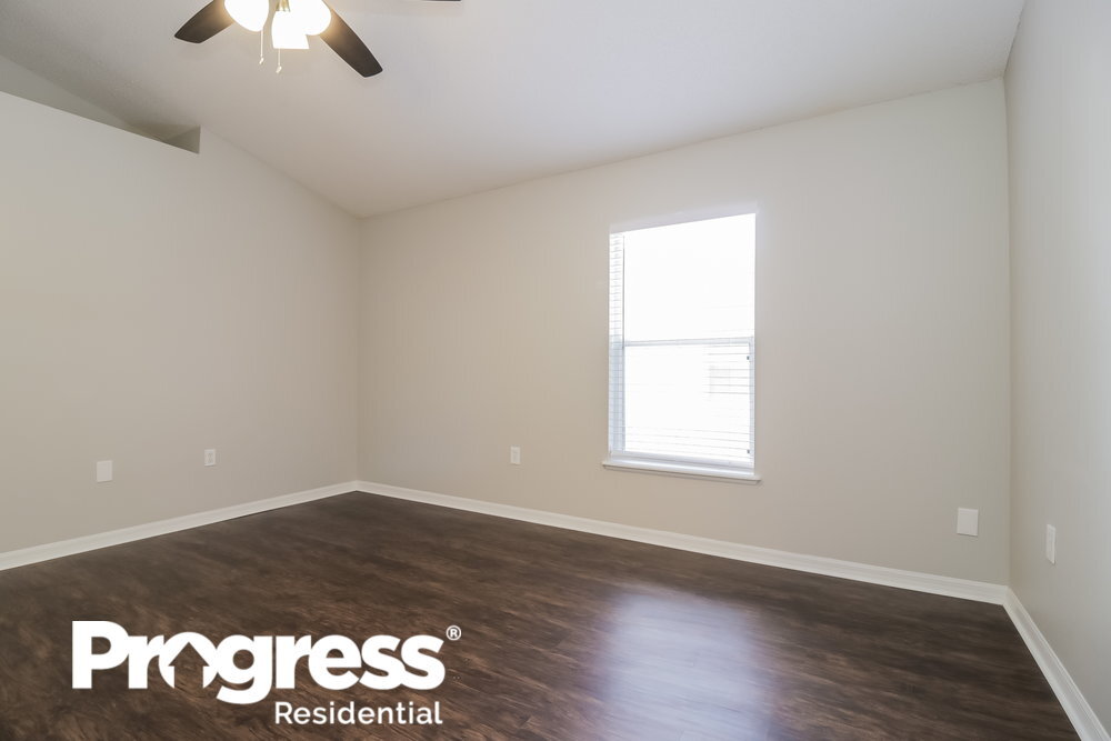 Building Photo - 12503 Woodbury Cove Dr