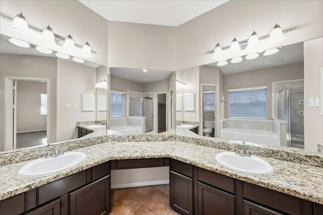 Building Photo - 1011 Wentworth Dr