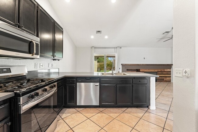 Building Photo - 80676 Willow Ln