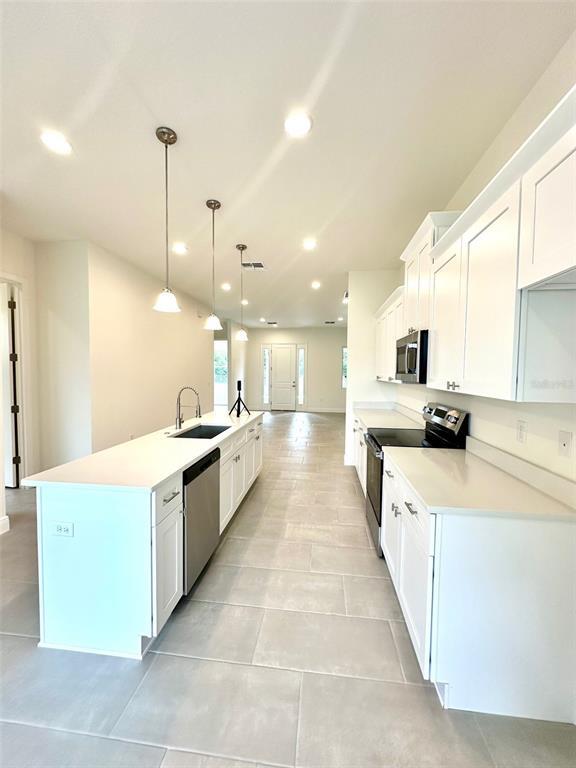 Building Photo - 562 Kilimanjaro Dr