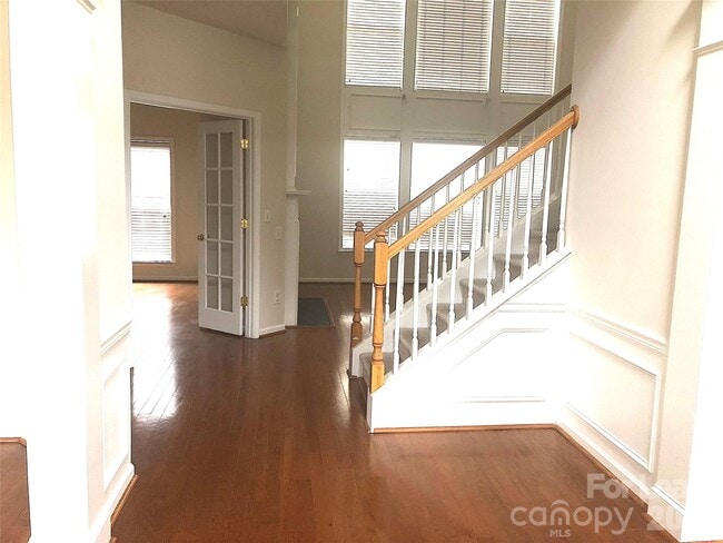 Building Photo - 9525 Oswald Ln