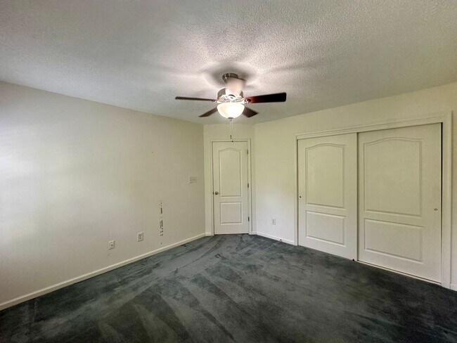 Building Photo - 1504 Sawgrass Ln