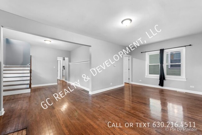 Building Photo - 1650 W 100th St