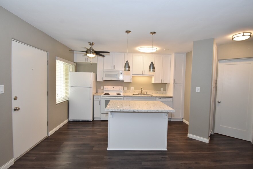 Hilltop Terrace 4166 4th Ave San Diego CA 92103 Apartment Finder