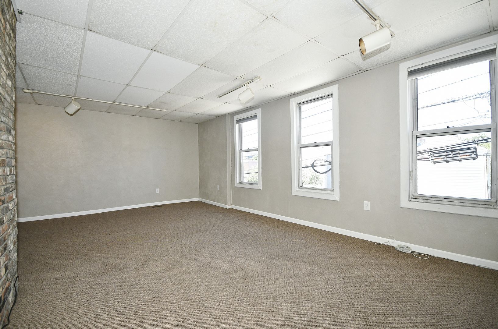 Building Photo - 1606 Bingham St