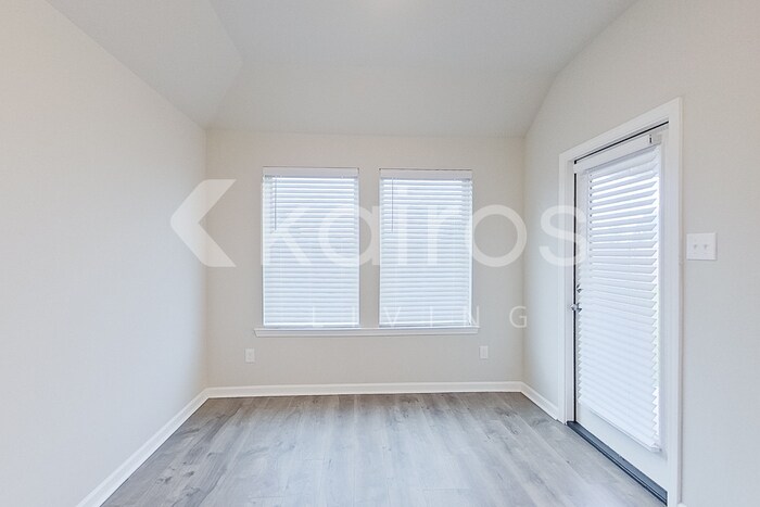 Building Photo - 416 Mango Dr