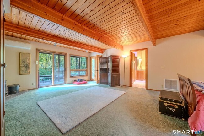 Building Photo - 278 Woodchuck Ln