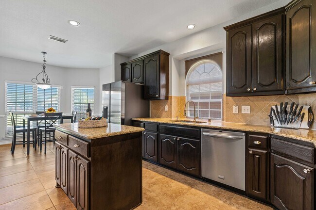 Building Photo - 7016 Playa