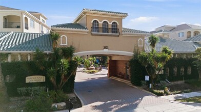 Building Photo - 501 Knights Run Ave