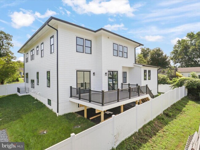 Building Photo - 1830 Cherri Dr
