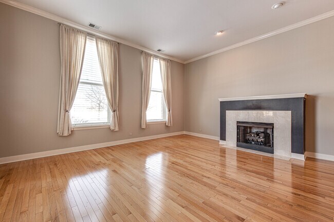 Building Photo - 210 Leonard Wood S