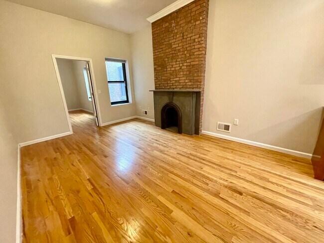 Building Photo - 572 Jersey Ave
