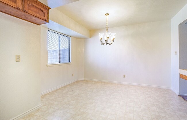 Building Photo - Clovis Home for Rent