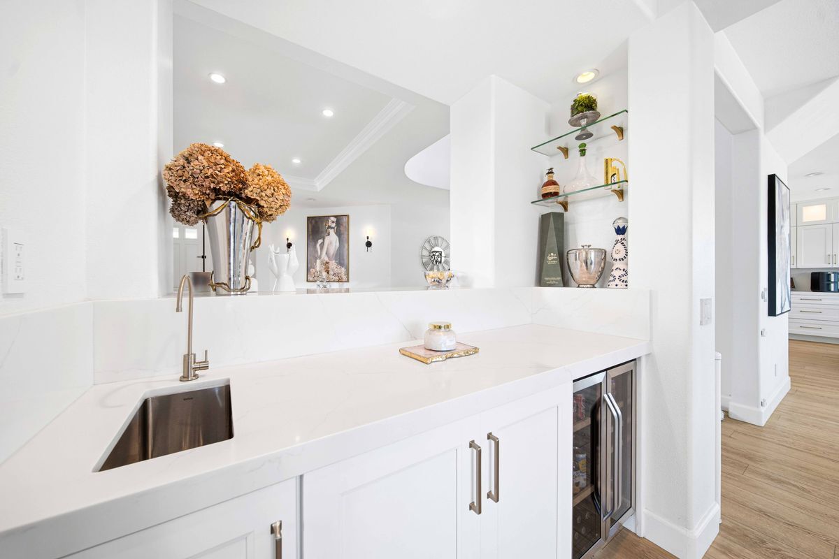 Building Photo - 33 Coastal Oak