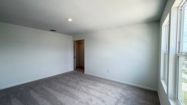 Building Photo - 3375 Alexander Dr