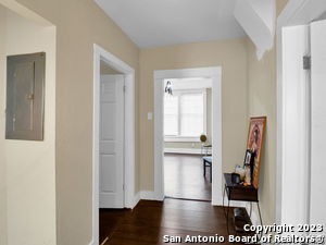 Building Photo - 713 Aransas Ave