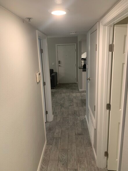 Building Photo - 122 Mangano Cir