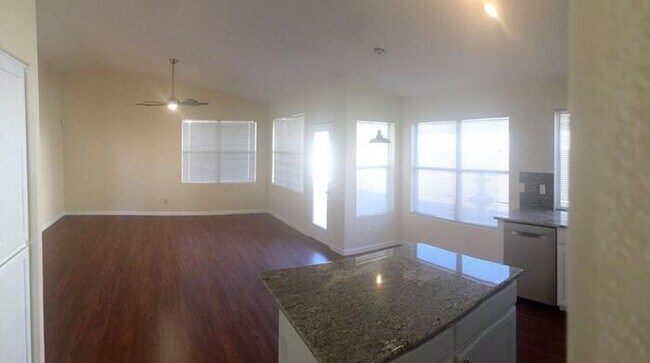 Building Photo - 3-bedroom remodeled in East Mesa