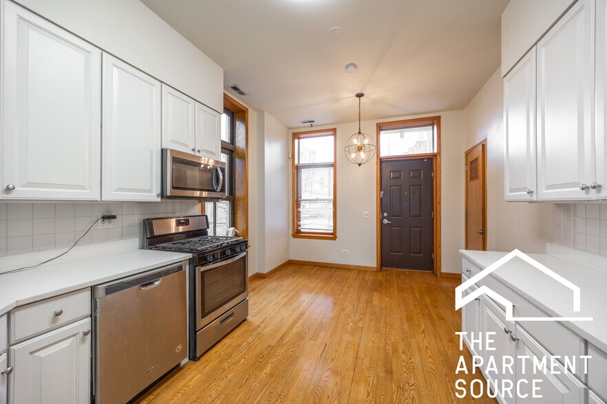 Building Photo - 515 N Racine Ave