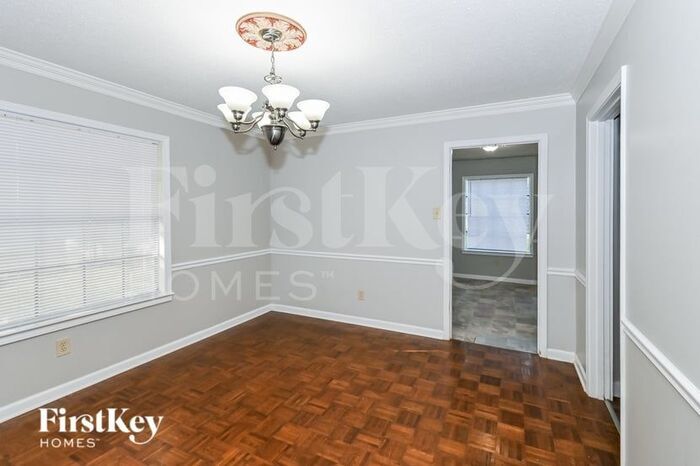 Building Photo - 1053 Boones Hollow Dr