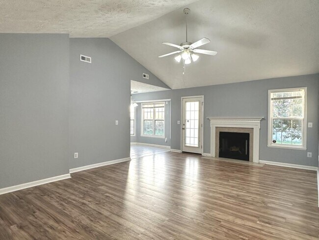 Building Photo - 1002 Coalport Rd