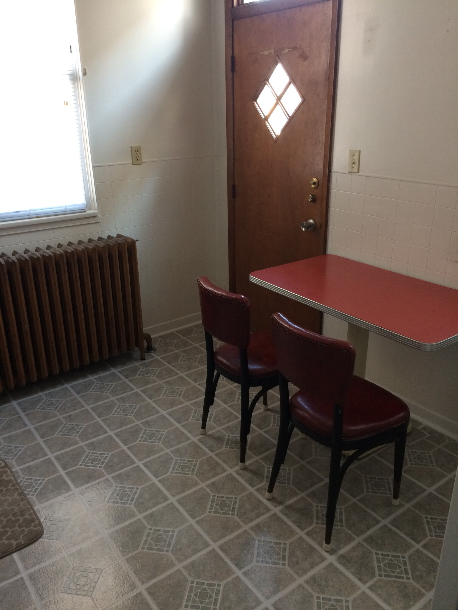 Kitchen - 3821 Bates St