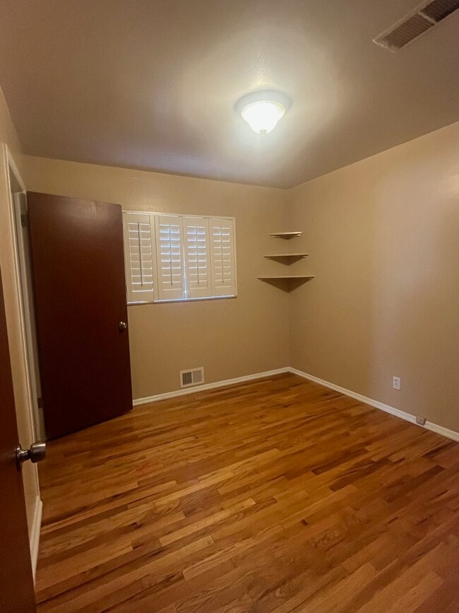 Building Photo - 6448 Iris Way