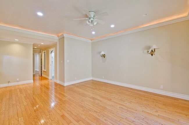 Building Photo - Turnkey Home with Natural Light & Upgrades...