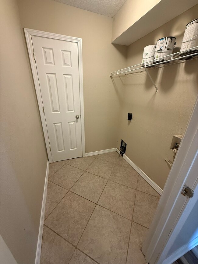 Building Photo - 1625 Martin Bluff Rd